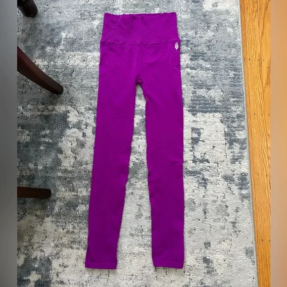NWOT! Free People FP Movement Good Karma 7/& Leggings, SZ XS/S, Bright Purple - Picture 4 of 8